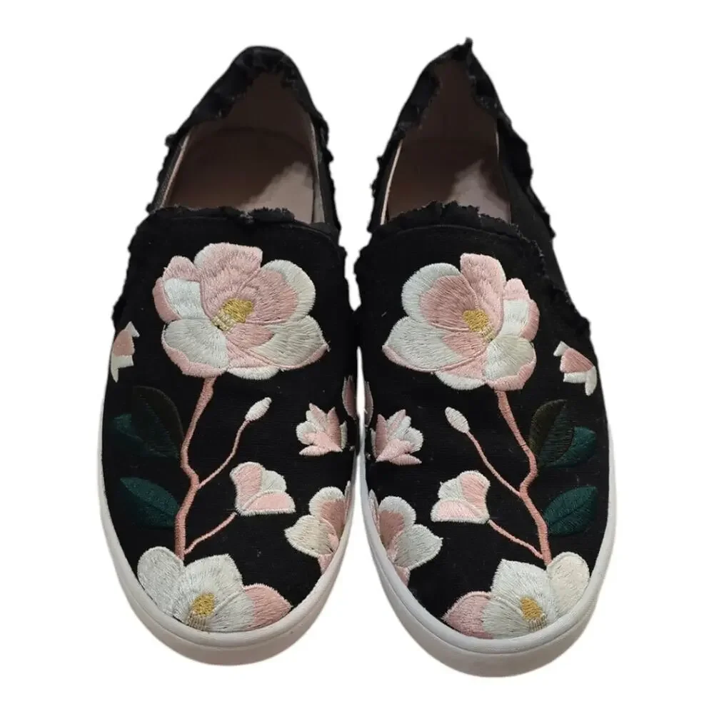 Kate Spade Leonie Ruffled Canvas Sneakers Embroidered Floral 7 MSRP $150‎
